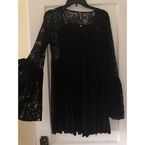Free People Black Lace Bell Sleeve Mini size XS